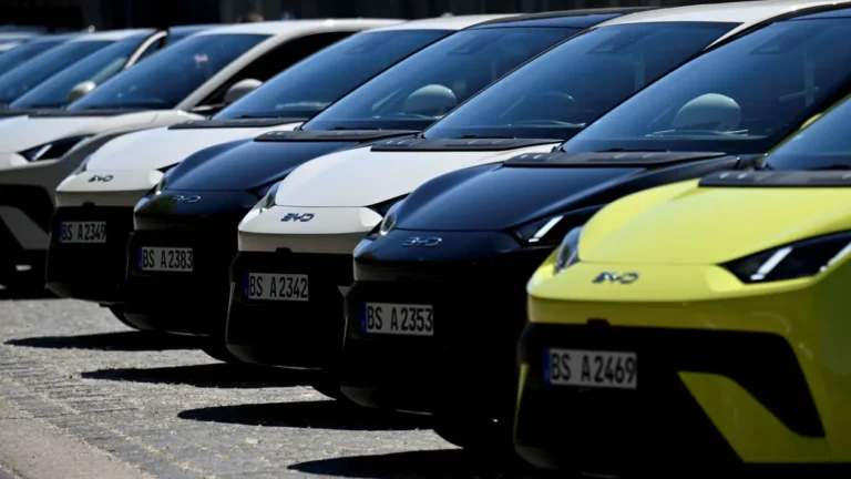 BYD Thanks Buffett and Munger After Berkshire Exit, Calls Share Sale “Completely Normal